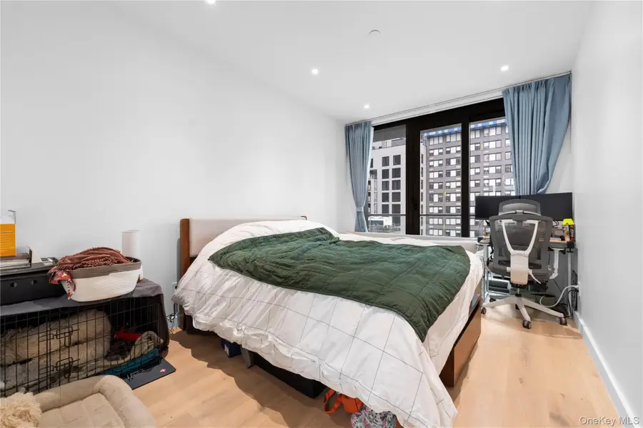 4262 Hunter Street #11A, Long Island City, NY 11101 - #3