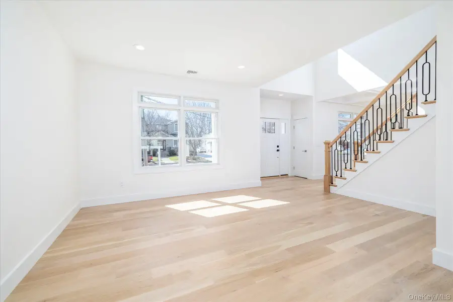 8 Van Cott Place, North Bellmore, NY 11710 - #2