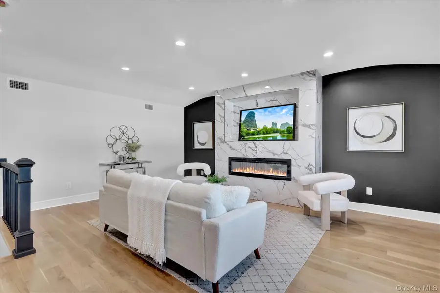 105 Radcliff Avenue, Port Washington, NY 11050 - #2