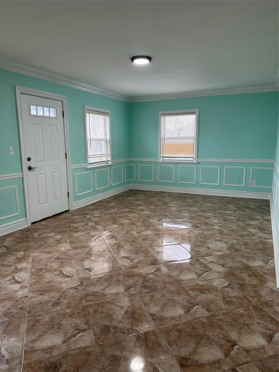 18740 Hilburn Avenue, Saint Albans, NY 11412 - #2