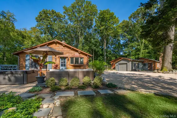 24 Forrest Drive, Lloyd Harbor, NY 11743