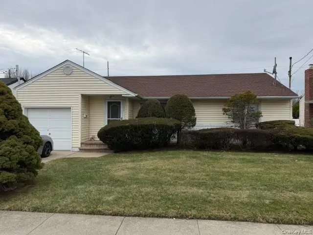 121 Farnum Boulevard, Franklin Square, NY 11010 - #1