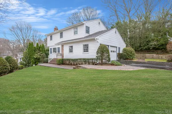 7 Spruce Court, Huntington, NY 11743