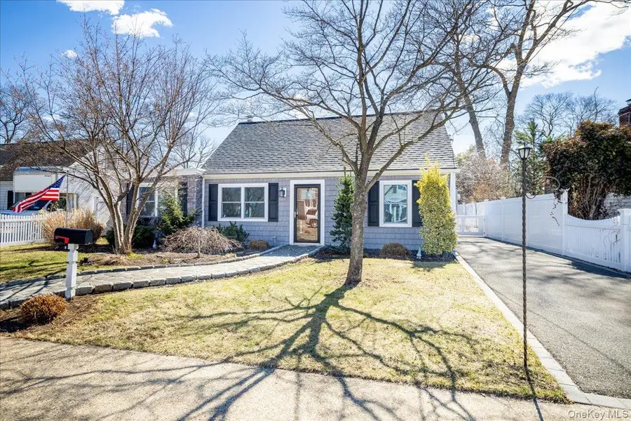 72 Cleveland Avenue, Massapequa, NY 11758 - #3