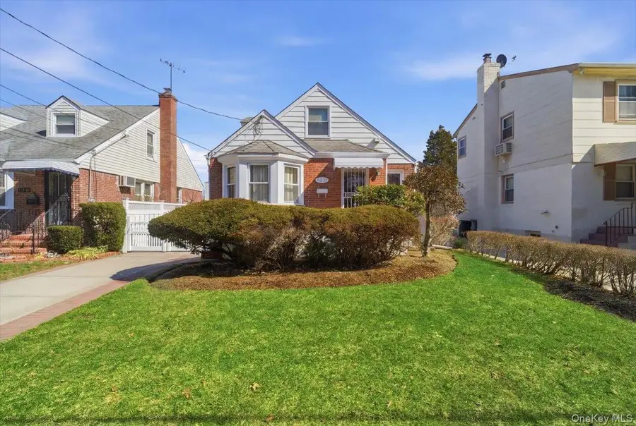 115-11 Parkway Drive, Elmont, NY 11003 - #2