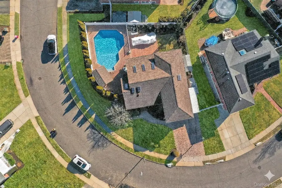 646 Kildare Crescent, Seaford, NY 11783 - #2