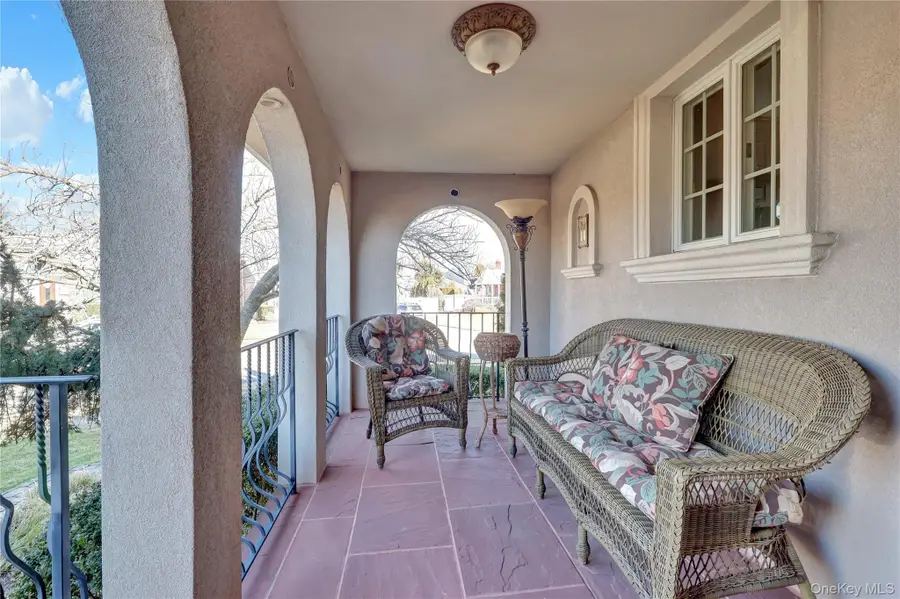 646 Kildare Crescent, Seaford, NY 11783 - #3