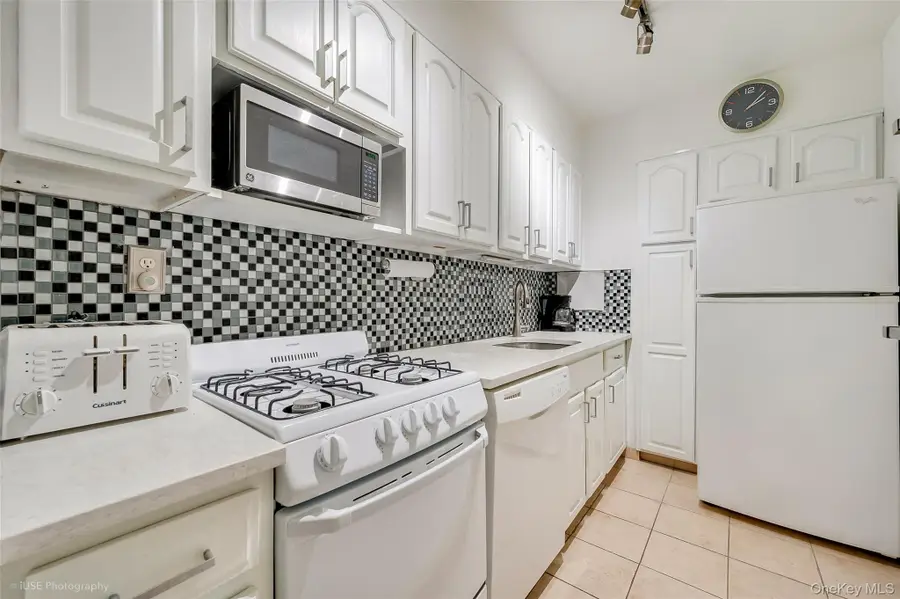 39-65 52nd Streets #5N, Woodside, NY 11377 - #3