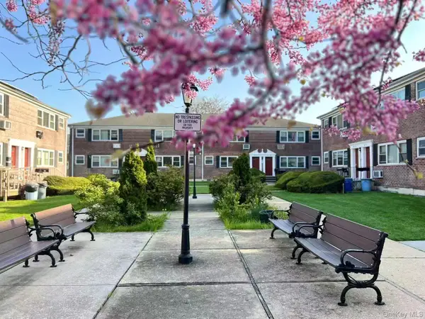 68-04 150th Street #441B, Flushing, NY 11367