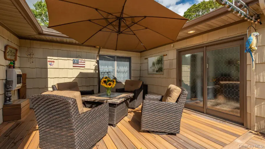 254 Meeting House Creek Road, Aquebogue, NY 11901 - #2