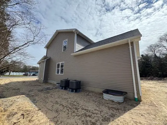 2384 B N/C Walnut Avenue, Ronkonkoma, NY 11779 - #3