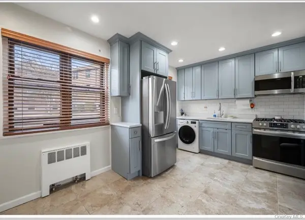 246-29 57th Drive #B110, Douglaston, NY 11362