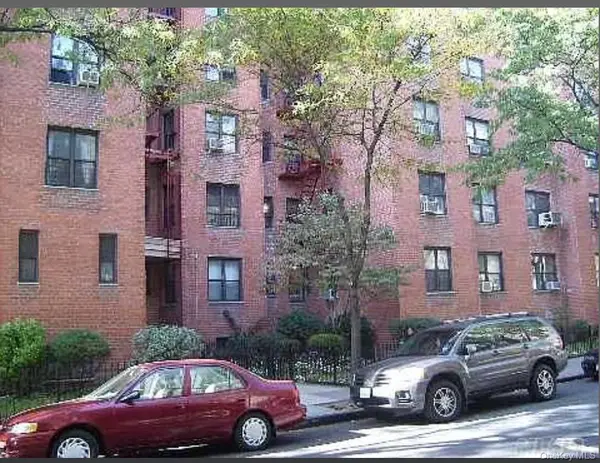 3326 82nd Street #1J, Jackson Heights, NY 11372