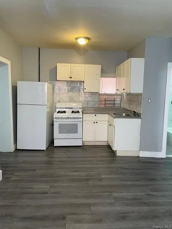 1038 E 224th Street, Bronx, NY 10466 - #2