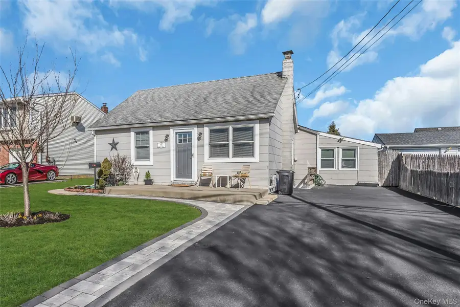 87 Kellum, West Babylon, NY 11704 - #2