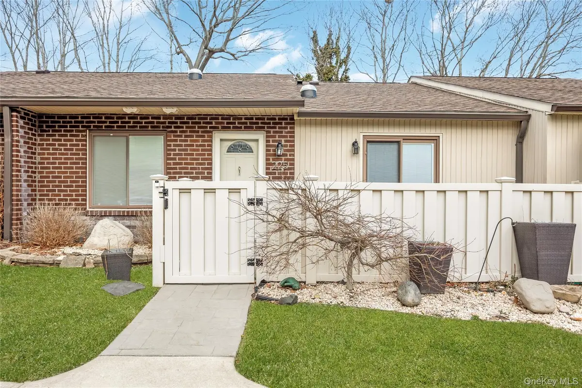 225 Birchwood Road #669, Coram, NY 11727 - #1