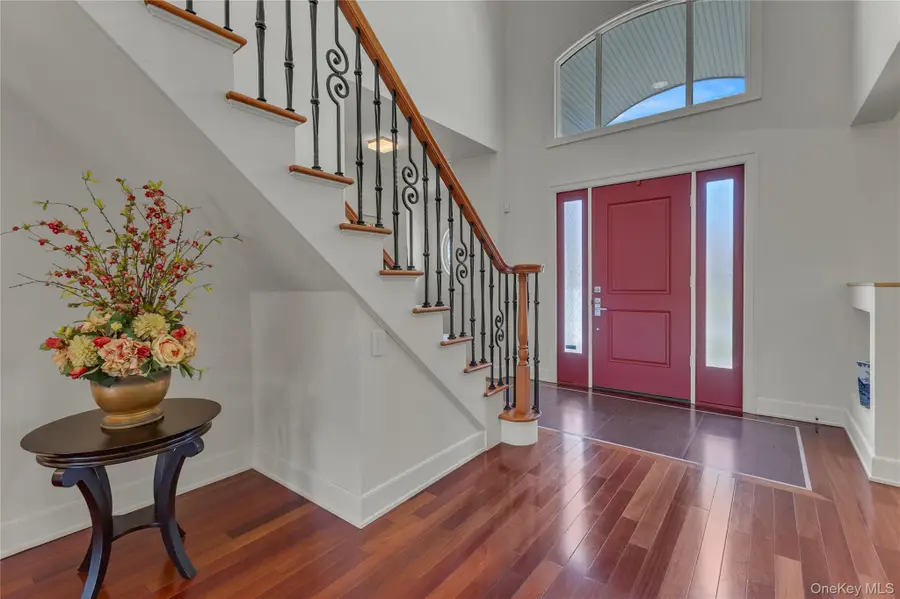 9 Walden Place, Huntington, NY 11743 - #3