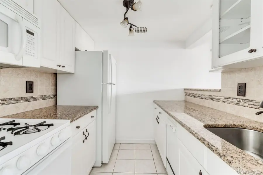 380 Fulton Street #M2, Farmingdale, NY 11735 - #2