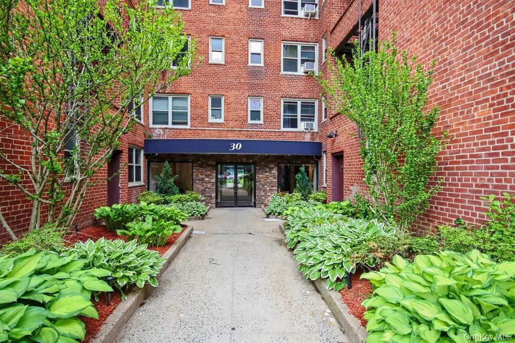 30 N Broadway #4F, White Plains, NY 10601 - #1