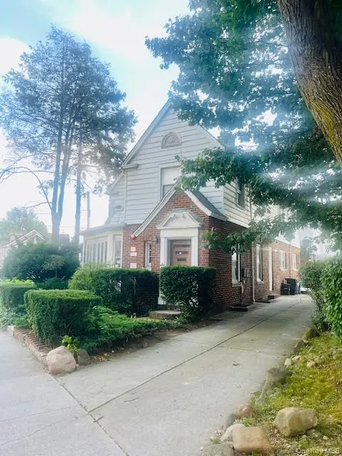 10922 Myrtle Avenue, Richmond Hill, NY 11418 - #3