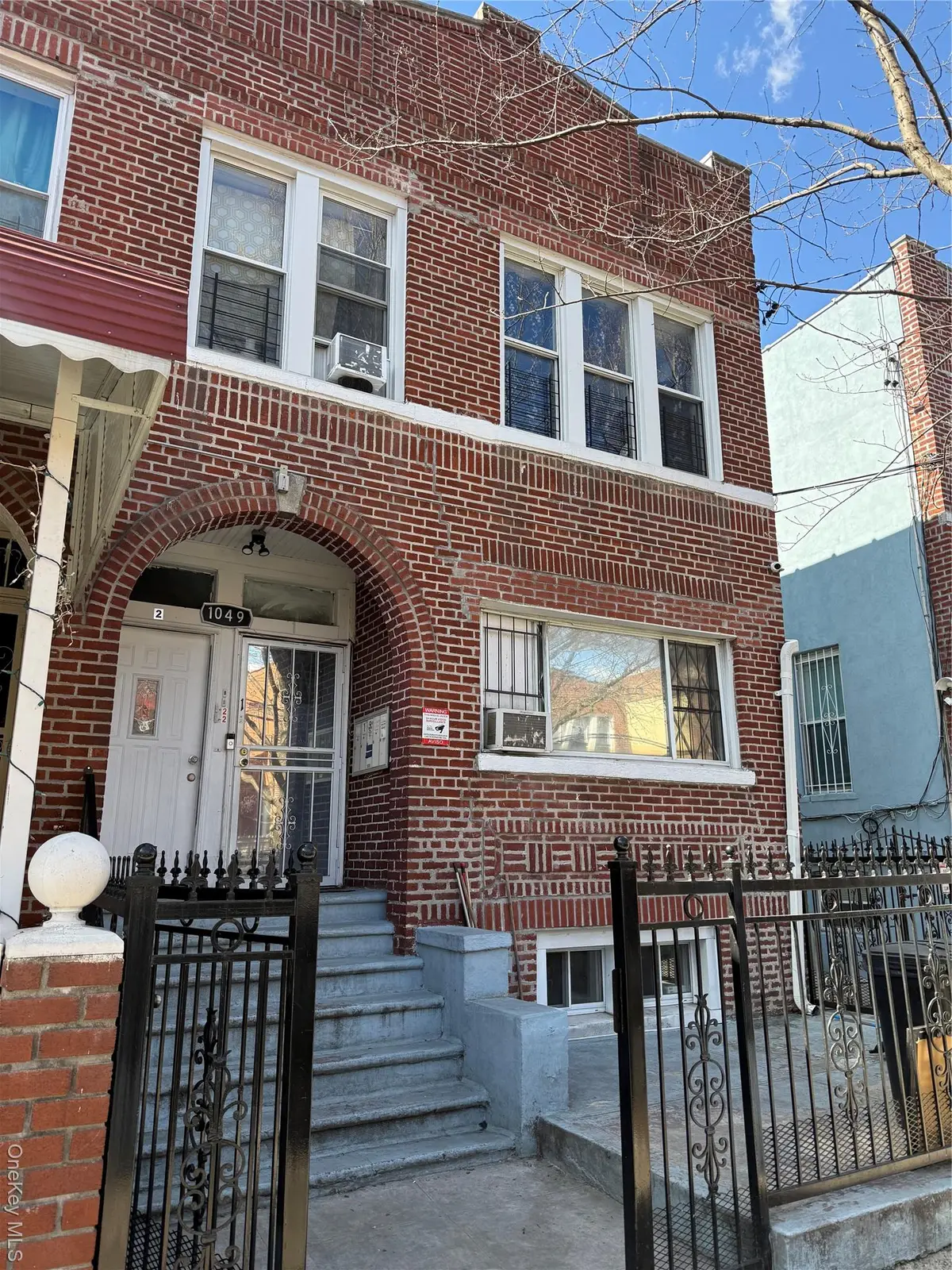 1049 Ward Avenue, Bronx, NY 10472 - #1