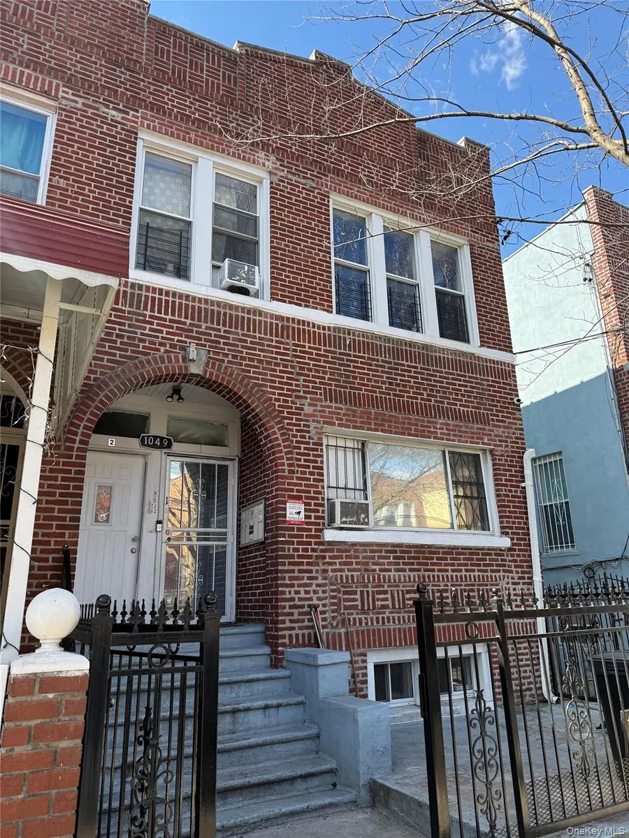 1049 Ward Avenue, Bronx, NY 10472 - #2