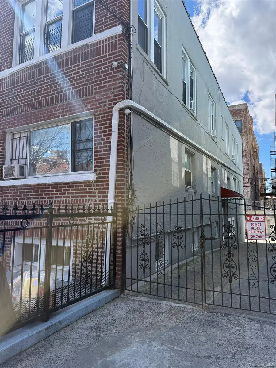 1049 Ward Avenue, Bronx, NY 10472 - #3