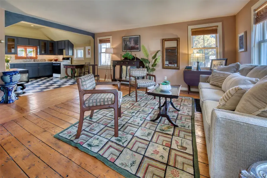 415 Sterling Place, Greenport, NY 11944 - #3