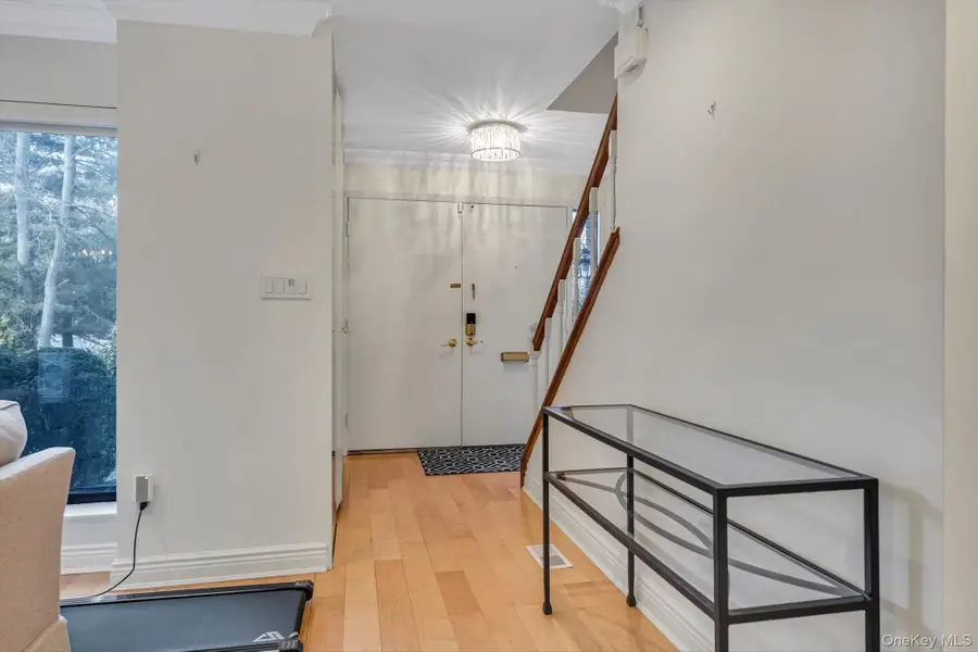 5 Fox Ridge, Roslyn, NY 11576 - #2