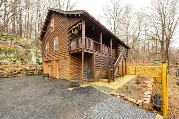 79 E Hook Cross Road, Hopewell Junction, NY 12533