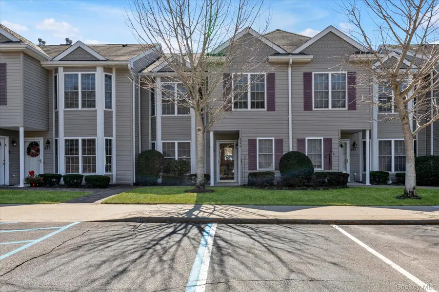 928 Altessa Boulevard, Melville, NY 11747 - #3