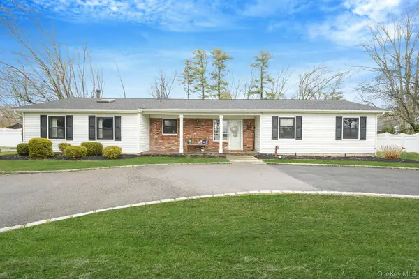 15 Vee Jay Drive, Shoreham, NY 11786