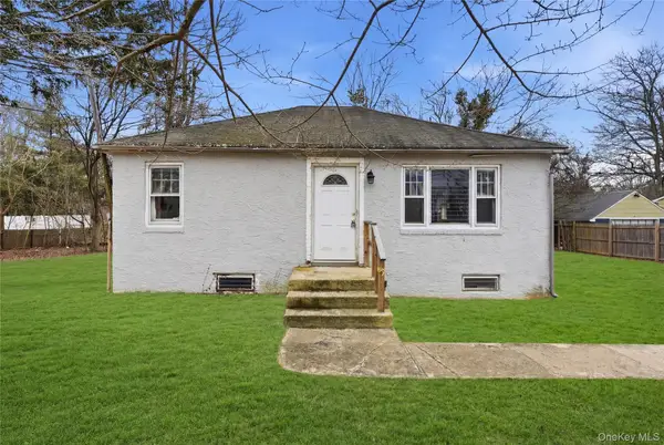 20 Wilson Avenue, Nesconset, NY 11767