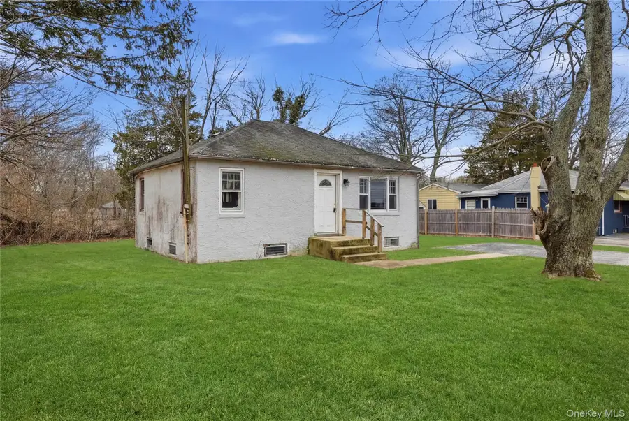 20 Wilson Avenue, Nesconset, NY 11767 - #2