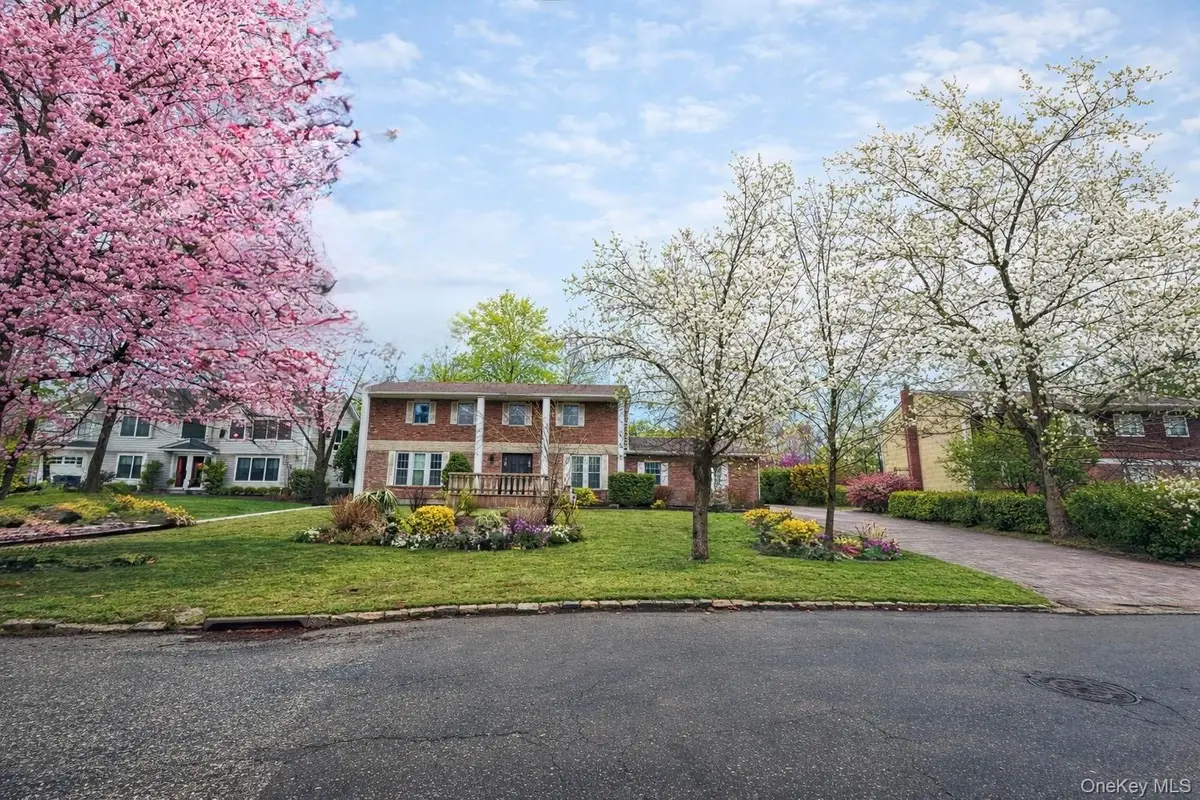 26 Birchdale Lane, Port Washington, NY 11050 - #1