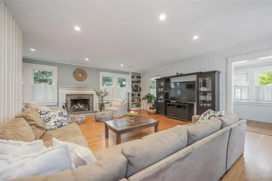 151 Church Avenue, Islip, NY 11751 - #2