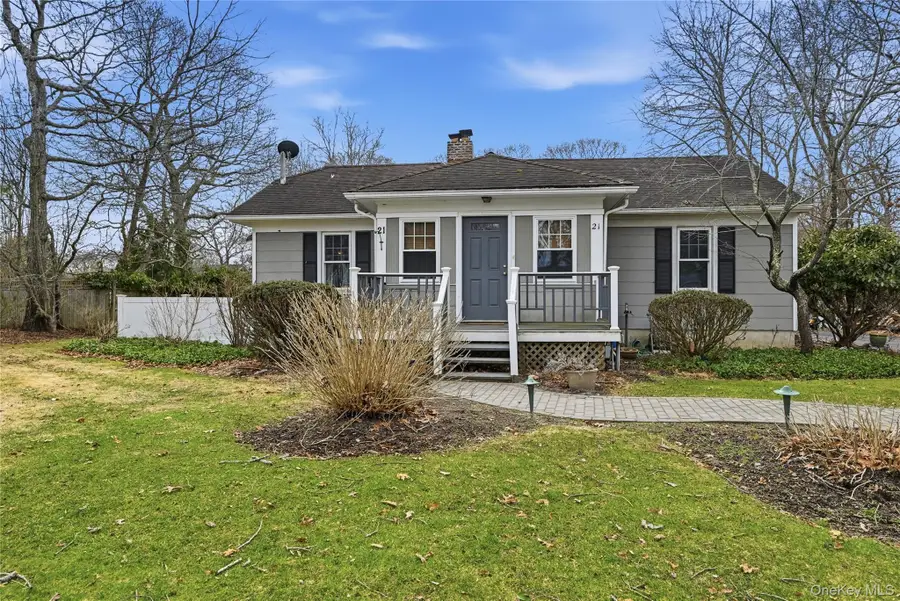 21 King Street, Hampton Bays, NY 11946 - #2