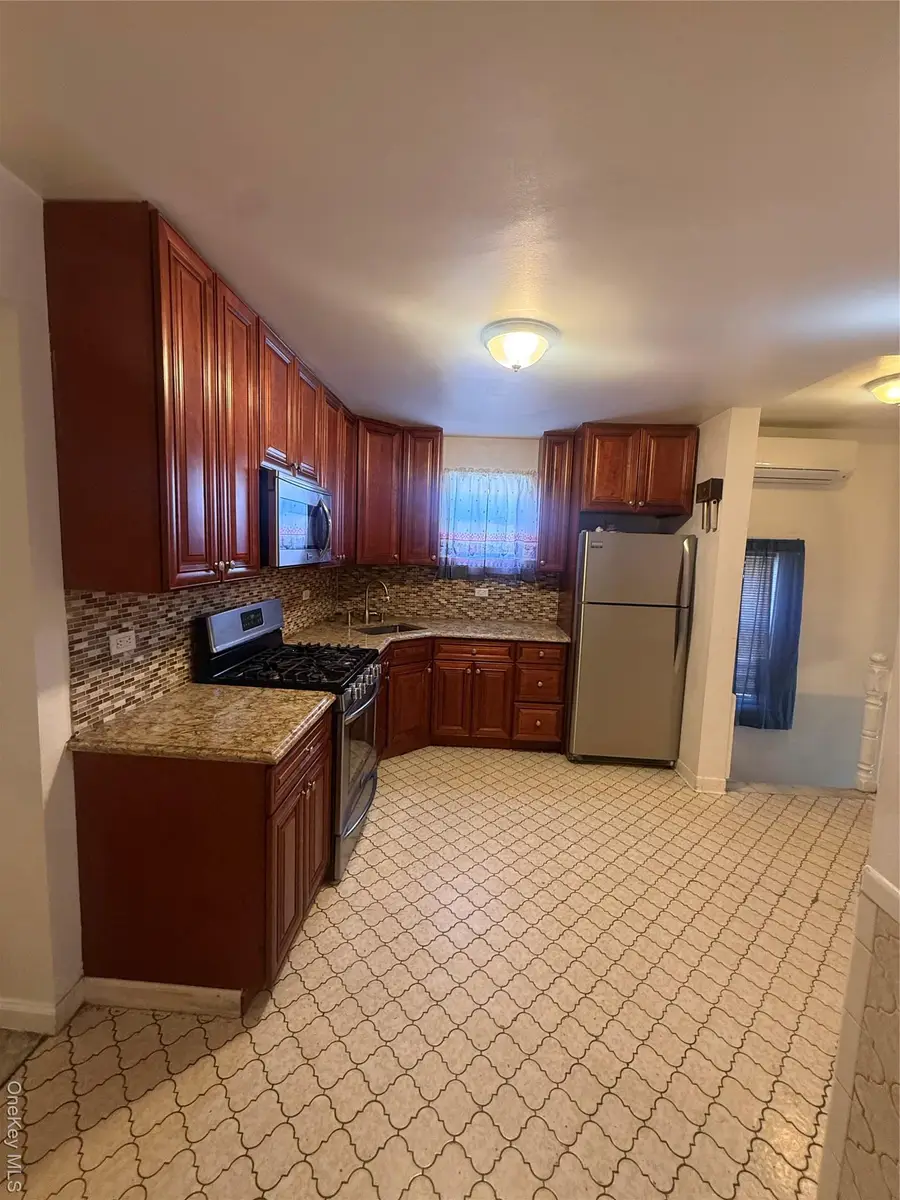 849 E 221st Street, Bronx, NY 10467 - #3