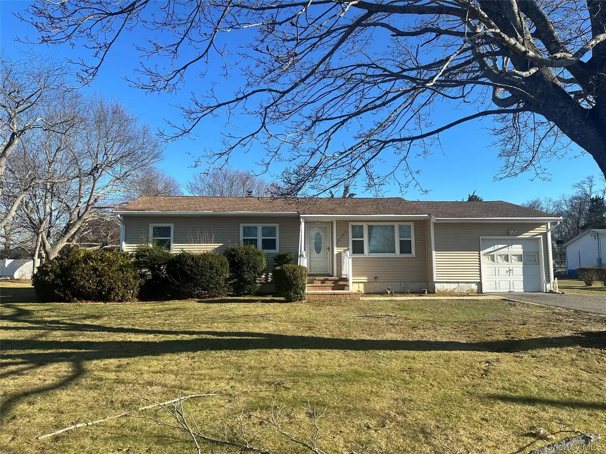 16400 County Road 48, Cutchogue, NY 11935 - #1
