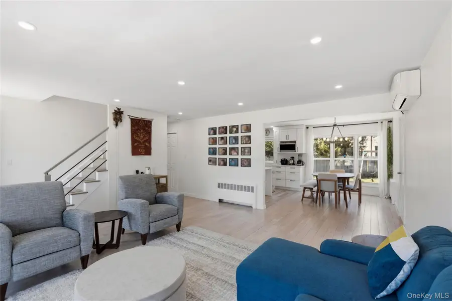 25 Leonard Road, Syosset, NY 11791 - #3