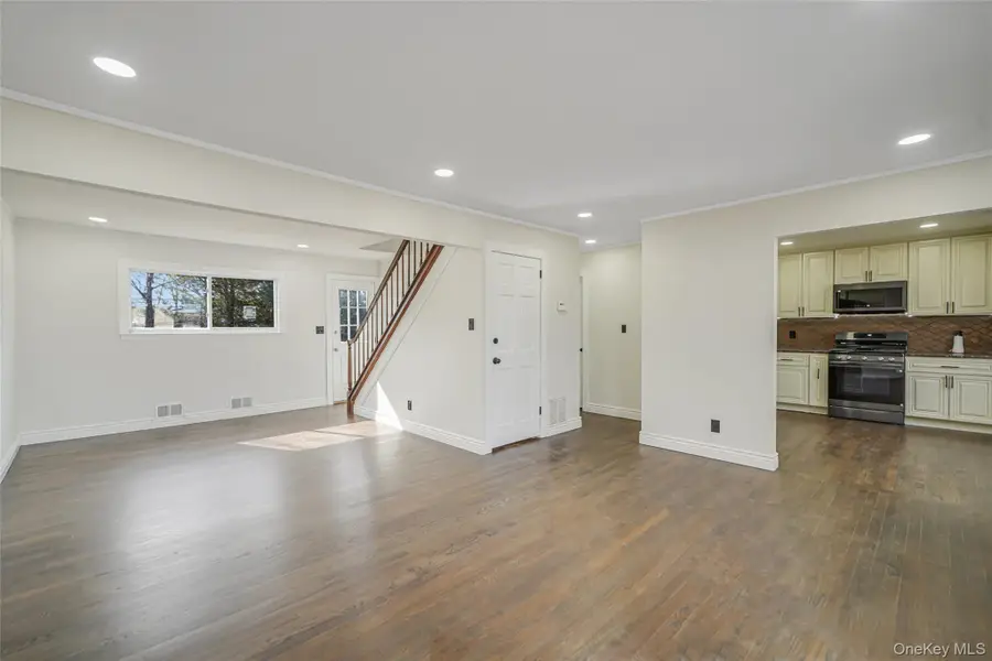 8 Elwood Road, Centereach, NY 11720 - #3