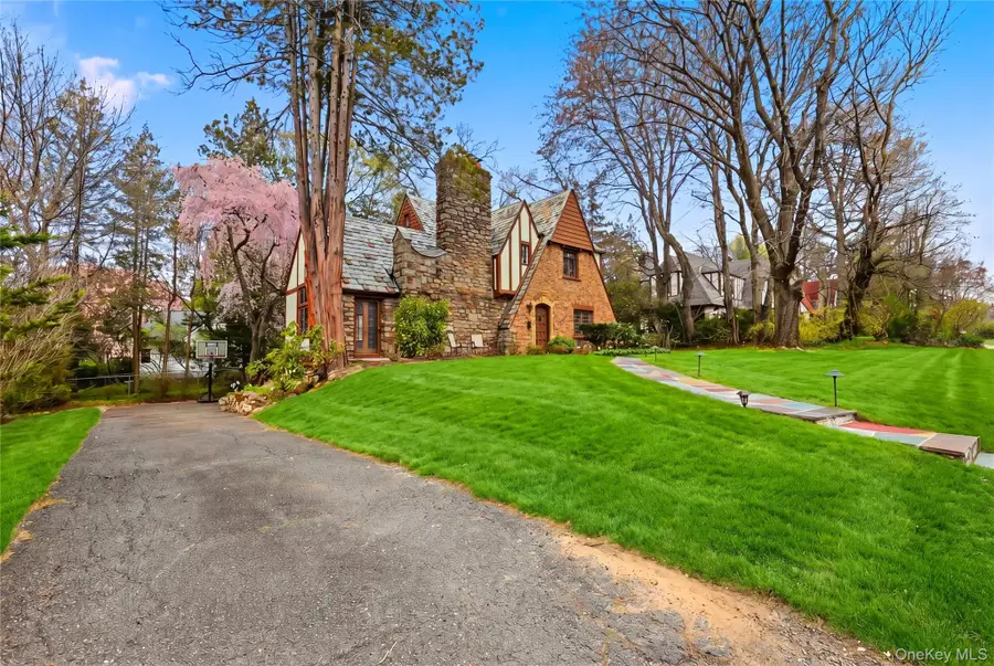 126 Taymil Road, New Rochelle, NY 10804 - #2