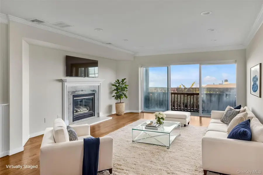 207 Fox Hill Drive, Baiting Hollow, NY 11933 - #3