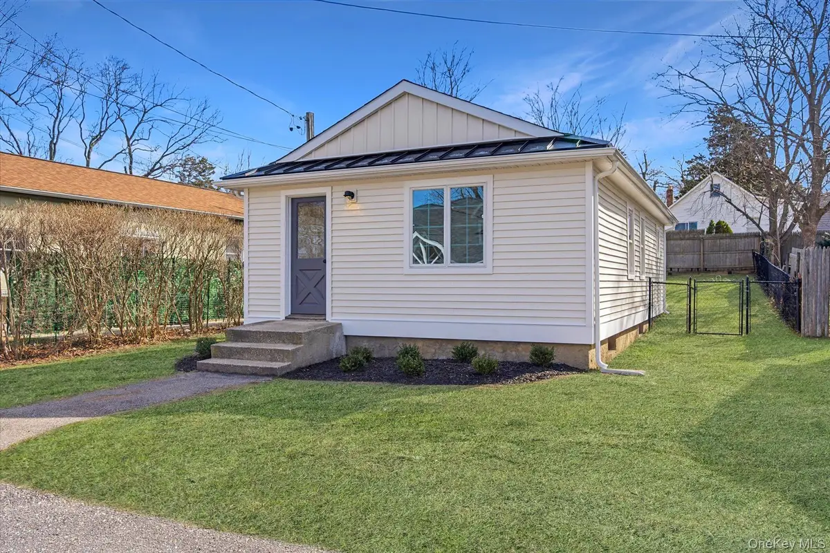 27 Vine Road, Rocky Point, NY 11778 - #1