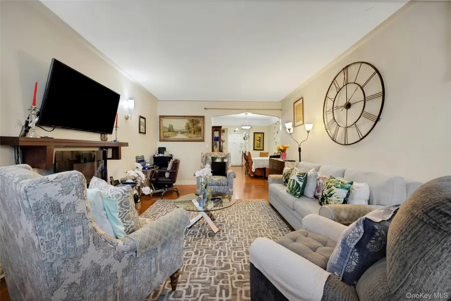 2166 Bronx Park E #1F, Bronx, NY 10462 - #3