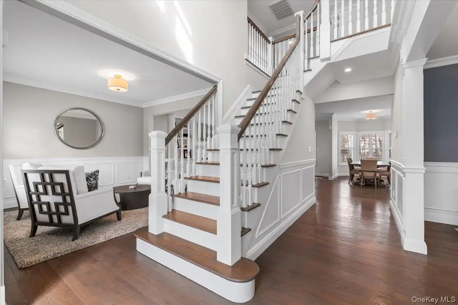 42 Meadowbrook Road, Syosset, NY 11791 - #2