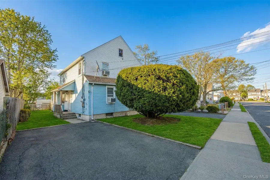 34 Mervin Street, Inwood, NY 11096 - #2