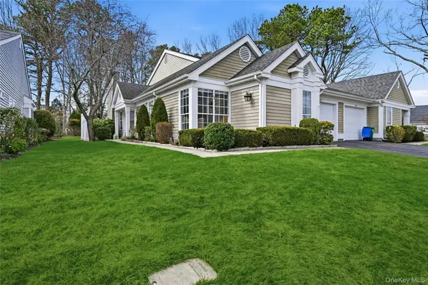 233 Glen Drive #233, Ridge, NY 11961