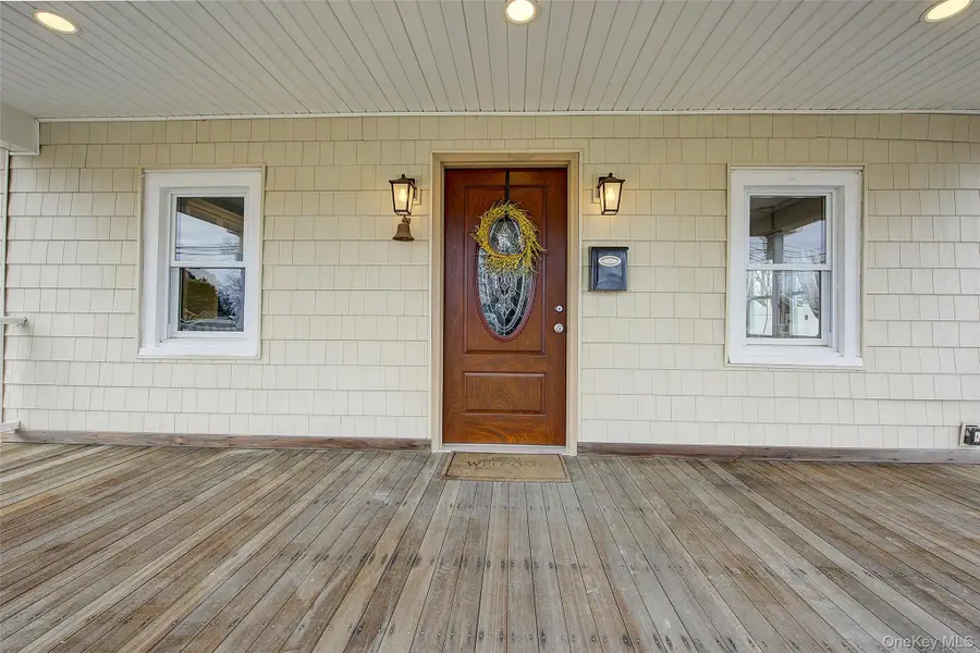 507 Gillette Avenue, Bayport, NY 11705 - #3