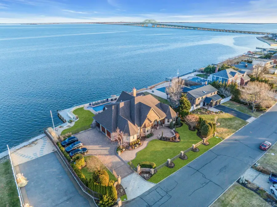 4 Shoal Drive, West Islip, NY 11795 - #2